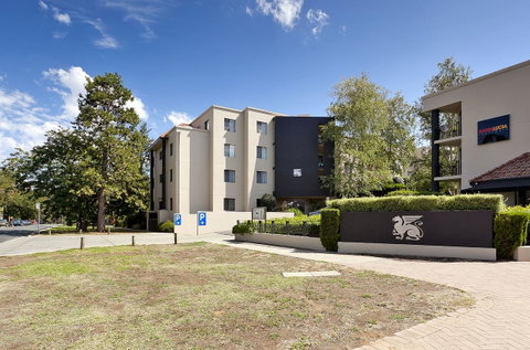 AAC Apartments - Griffin - Holiday Cairns 4