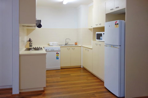 Kingston Comfy Apartment - Holiday Cairns 5