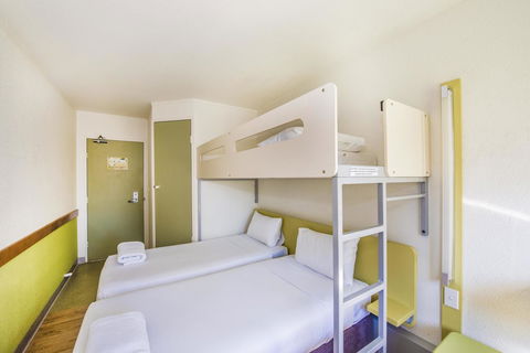 Ibis Budget Canberra - Holiday Cairns 18