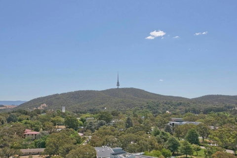 Canberra Luxury Apartment 3 - Holiday Cairns 28
