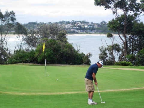 Mollymook Beach Waterfront - Holiday Cairns 18