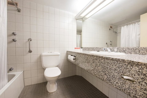 Hotel Grand Chancellor Adelaide - Holiday Cairns 27