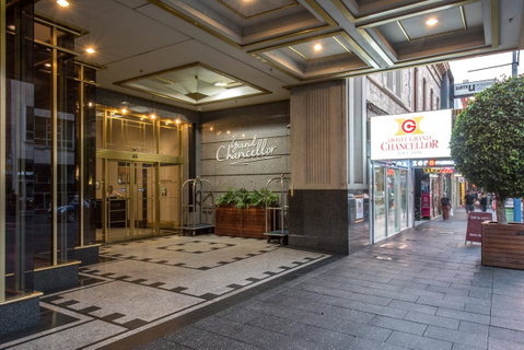 Hotel Grand Chancellor Adelaide - Holiday Cairns 0