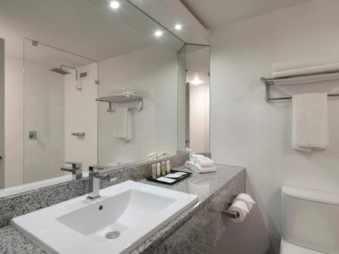 Hotel Grand Chancellor Adelaide - Holiday Cairns 37