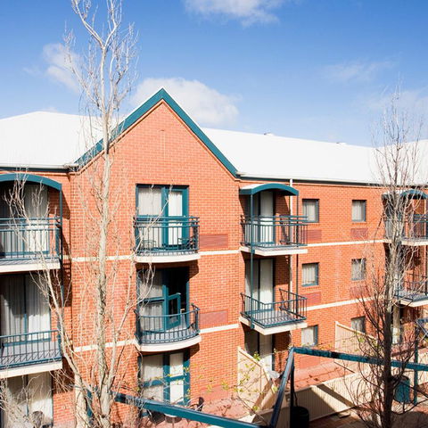 BreakFree Adelaide - Holiday Cairns 4