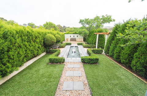 S T U D I O 22 Peaceful Retreat With Garden Views - Holiday Cairns 0