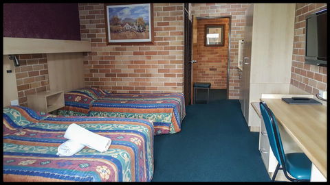 Windsor Terrace Motel - Holiday Cairns 8
