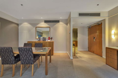 Stamford Plaza Adelaide - Holiday Cairns 33