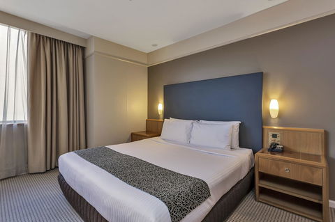 Stamford Plaza Adelaide - Holiday Cairns 32