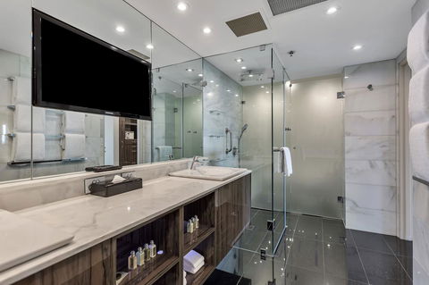 Stamford Plaza Adelaide - Holiday Cairns 39