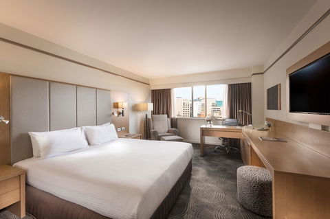 Stamford Plaza Adelaide - Holiday Cairns 17