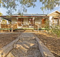 Rustic on 13th - Holiday Cairns