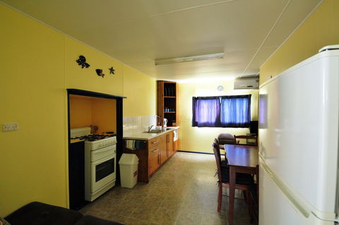 Baudin Beach Apartments - Holiday Cairns 4