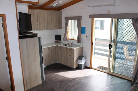 Ceduna Foreshore Caravan Park - Holiday Cairns 7