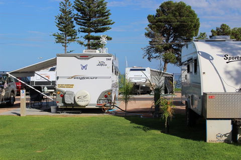 Ceduna Foreshore Caravan Park - Holiday Cairns 32
