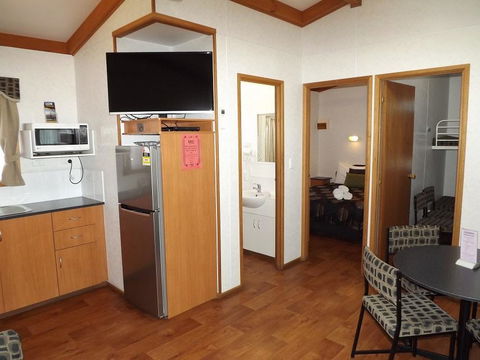 Ceduna Foreshore Caravan Park - Holiday Cairns 36