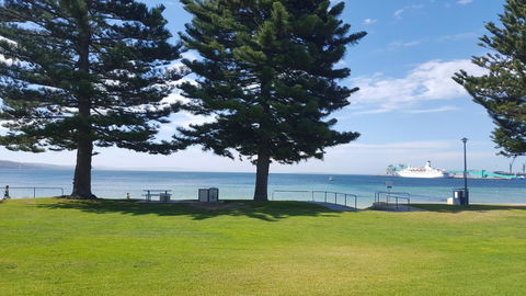 Aart Apartments - Holiday Cairns 2