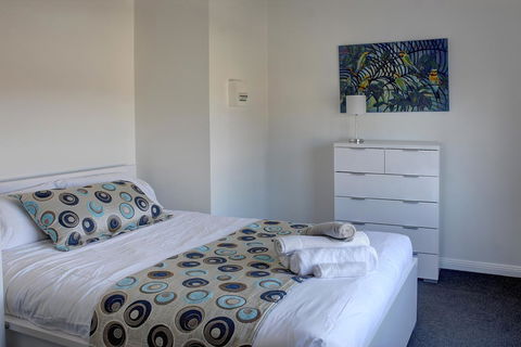 Aart Apartments - Holiday Cairns 24