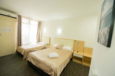 Jacksons Motor Inn - Holiday Cairns 18