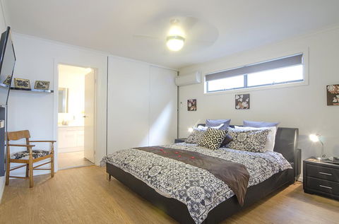 Seagrass Villas Normanville - Holiday Cairns 2