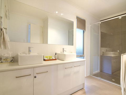 Seagrass Villas Normanville - Holiday Cairns 12