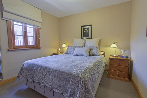 Tanunda Cottages - Holiday Cairns 3
