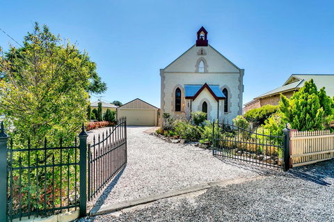 \'THE CHURCH\' Guest Home, Gawler Barossa Region - Holiday Cairns 12