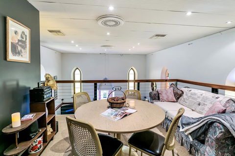 \'THE CHURCH\' Guest Home, Gawler Barossa Region - Holiday Cairns 8