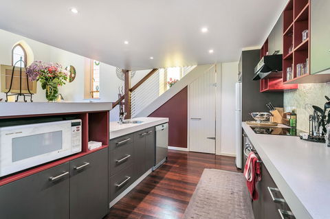 \'THE CHURCH\' Guest Home, Gawler Barossa Region - Holiday Cairns 3
