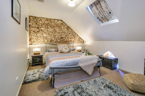 \'THE CHURCH\' Guest Home, Gawler Barossa Region - Holiday Cairns 9