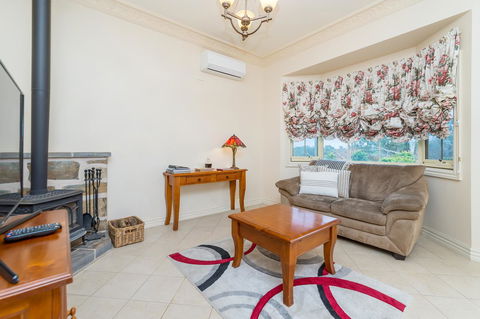Barossa Vineyard Cottages - Holiday Cairns 18