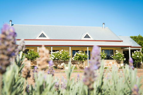 Barossa Vineyard Cottages - Holiday Cairns 3
