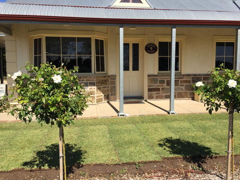 Barossa Vineyard Cottages - Holiday Cairns 44