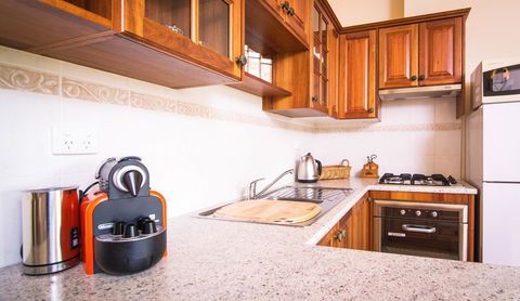 Barossa Vineyard Cottages - Holiday Cairns 35