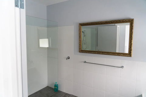 Gawler Townhouse 3 Bedroom - Holiday Cairns 6