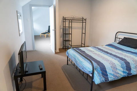 Gawler Townhouse 3 Bedroom - Holiday Cairns 23
