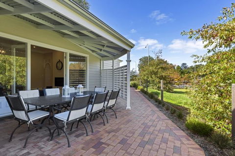 Grandview Accommodation - The Elm Tree Apartments - Holiday Cairns 26