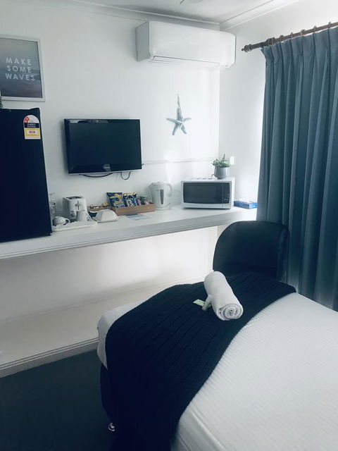 OCEAN BREEZE MOTEL - Holiday Cairns 8