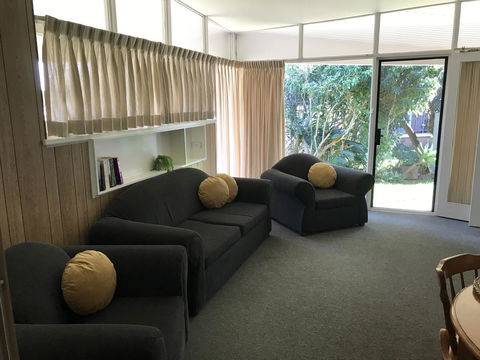 OCEAN BREEZE MOTEL - Holiday Cairns 12