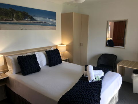 OCEAN BREEZE MOTEL - Holiday Cairns 6