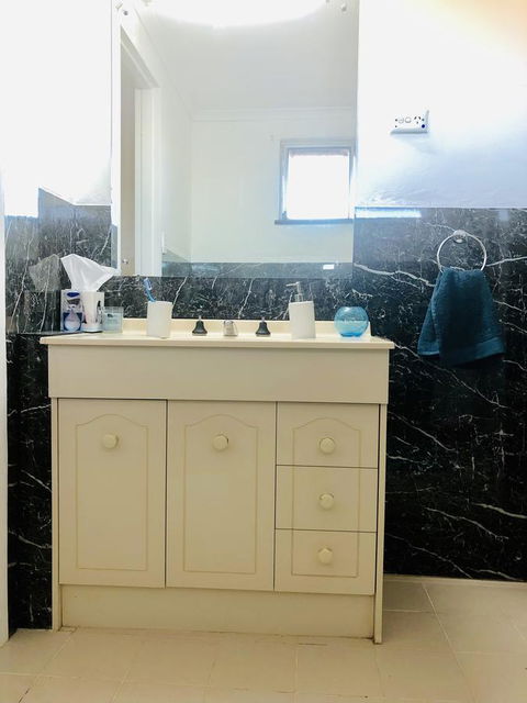 Aussie Opal Diggers Outback Retreat-Undergound - Holiday Cairns 20