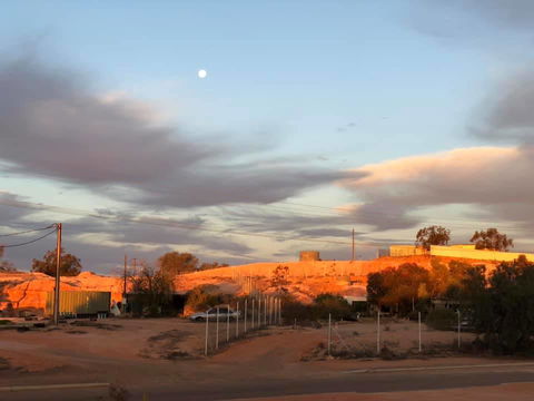Aussie Opal Diggers Outback Retreat-Undergound - Holiday Cairns 3