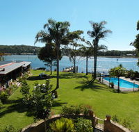 Lake Edge Apartments - Holiday Cairns