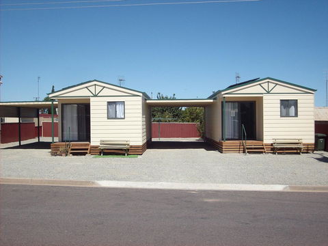 Jacko's Holiday Cabins - Holiday Cairns 0
