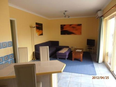 Esplanade Apartments At West Beach - Holiday Cairns 3