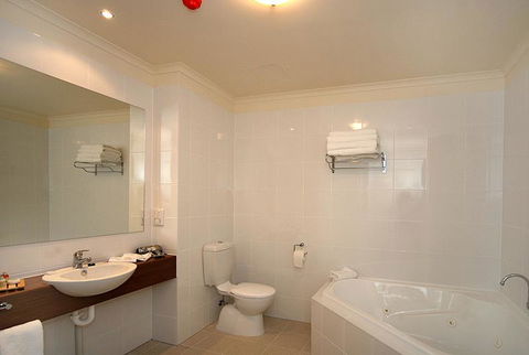 Lady Bay Hotel - Holiday Cairns 7