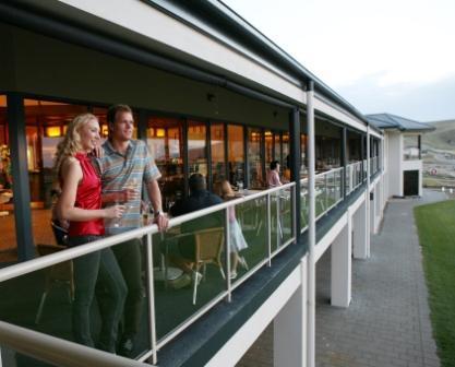 Lady Bay Hotel - Holiday Cairns 10