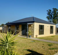 DBJ Holiday Units - Holiday Cairns