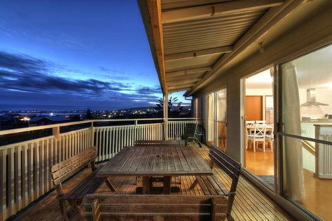 SeaWatch-Sea Views - Holiday Cairns 7