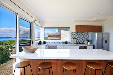 Culburra Beachhouse - Holiday Cairns 13